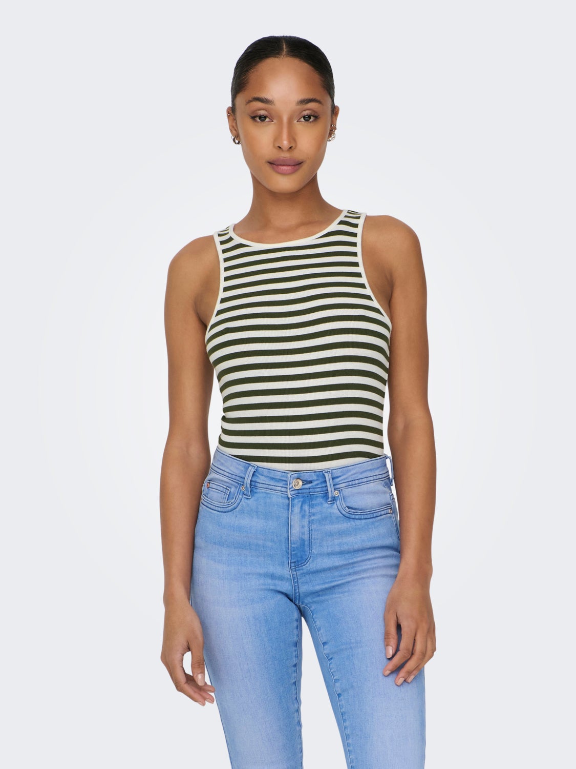 O-neck top with stripe detail