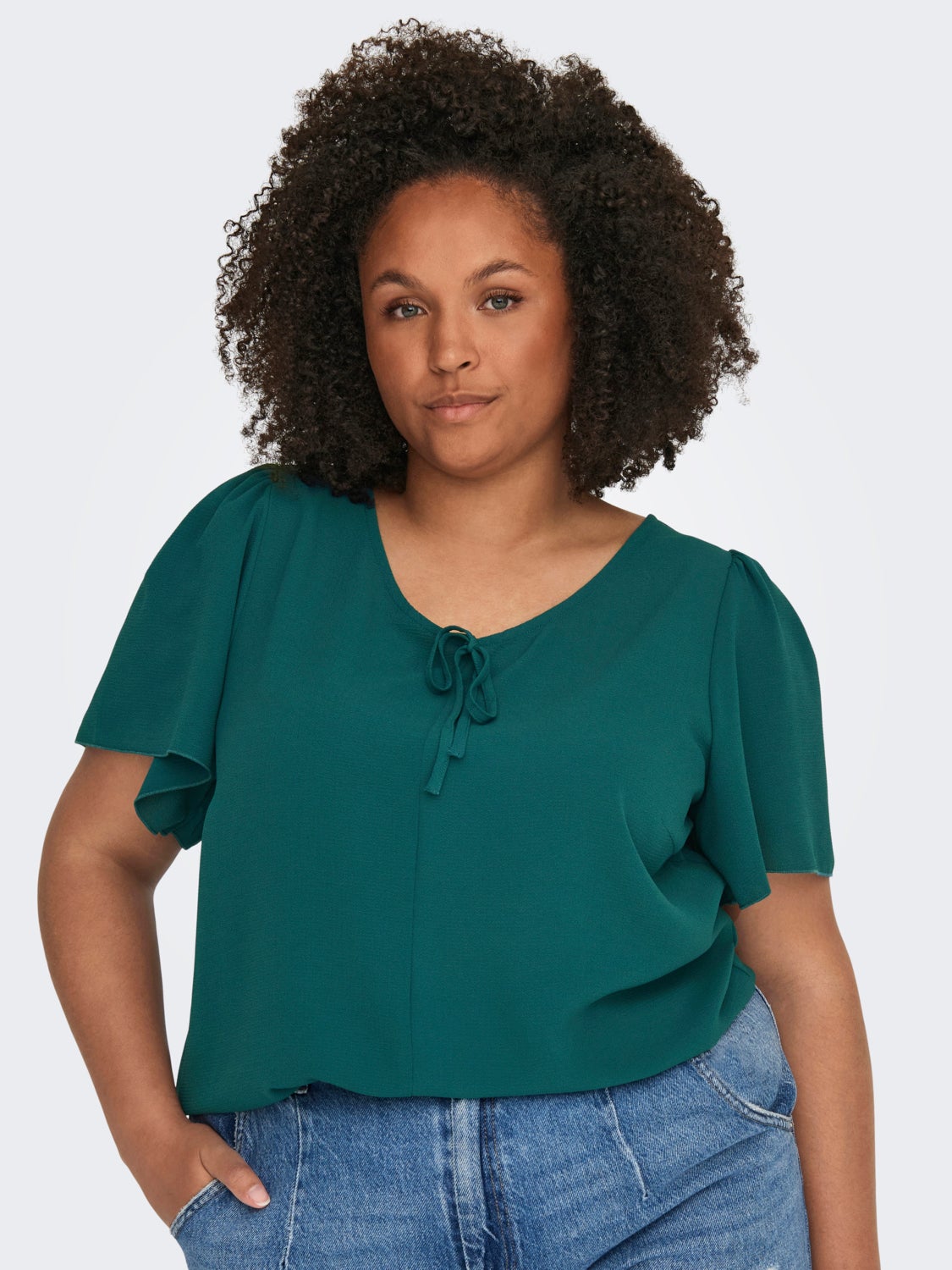 Curvy u-neck Top