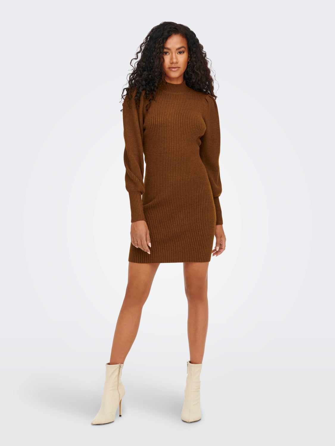 Mini knit dress with long sleeves