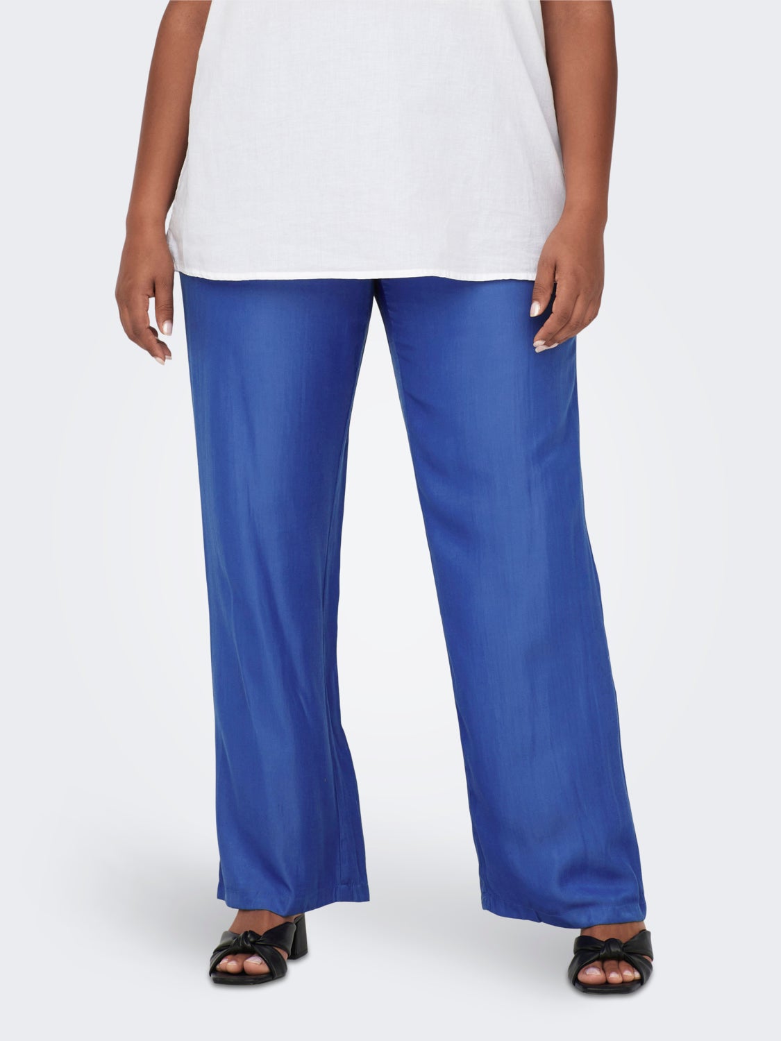 Curvy low waist trousers