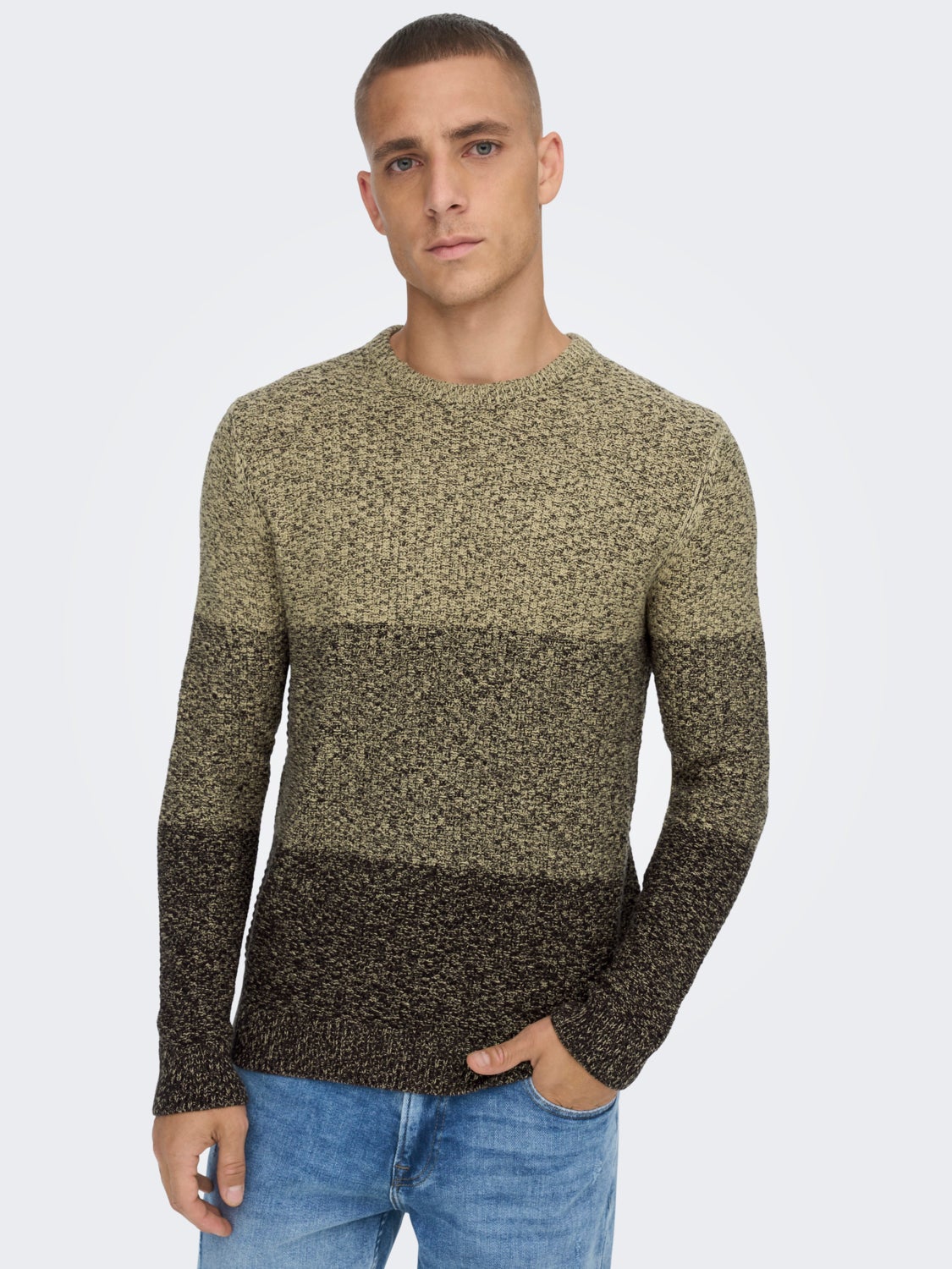 Textured knitted pullover