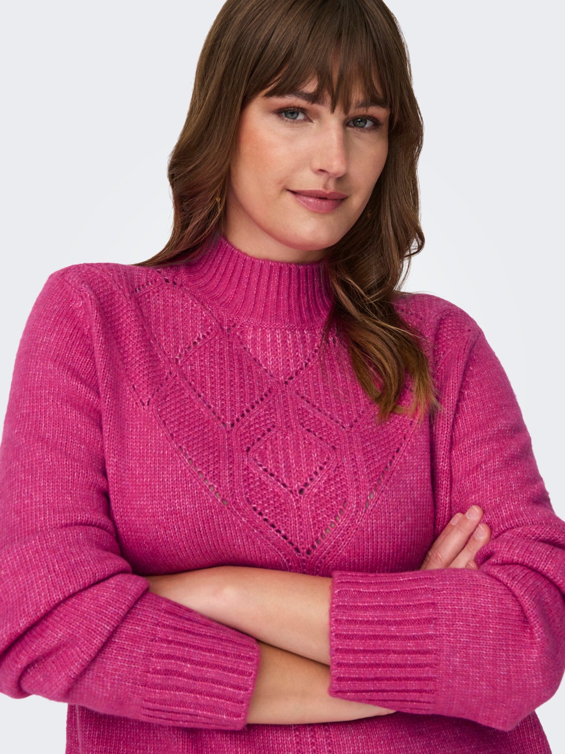 Curvy high neck knitted pullover