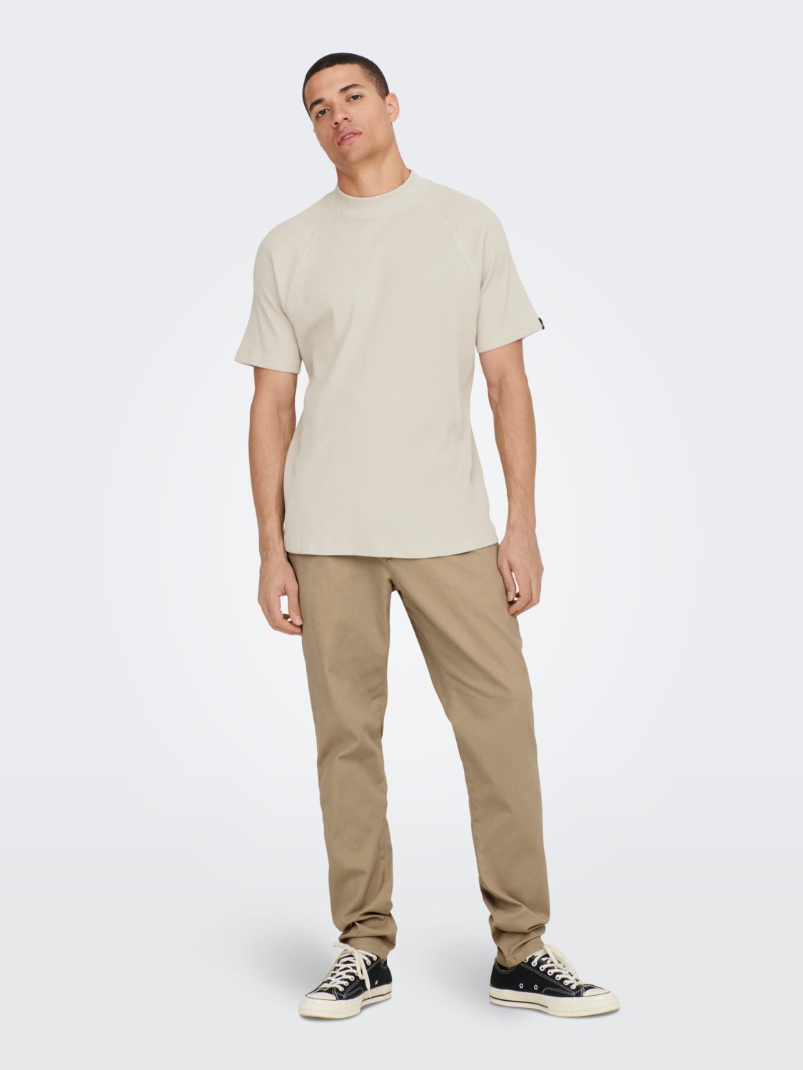 Tapered fit trousers