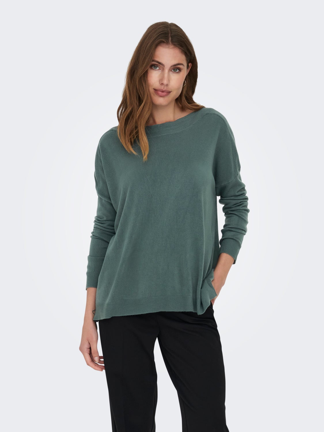 Loose fitted knitted pullover