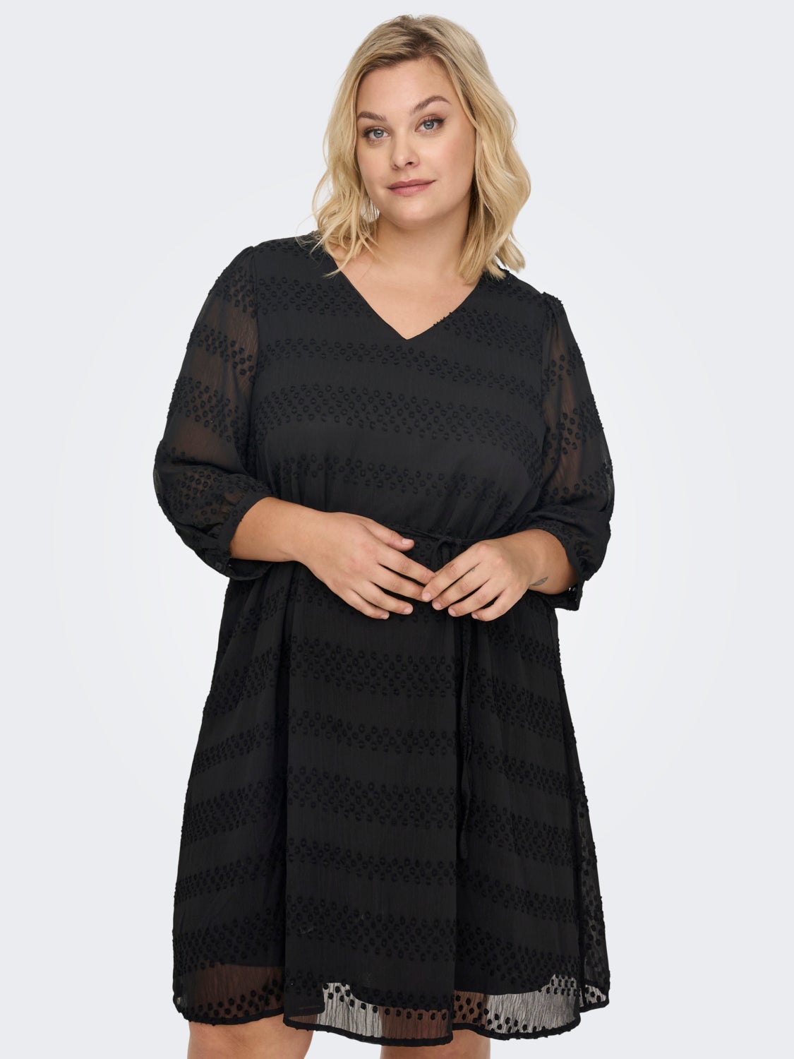 Curvy 3/4 sleeved knee Dress