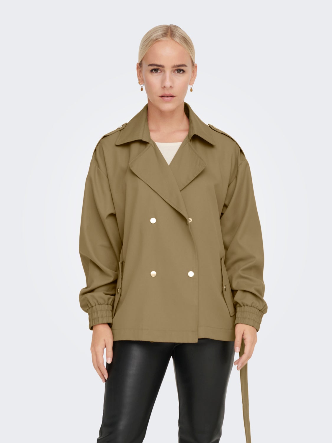 Short trench coat