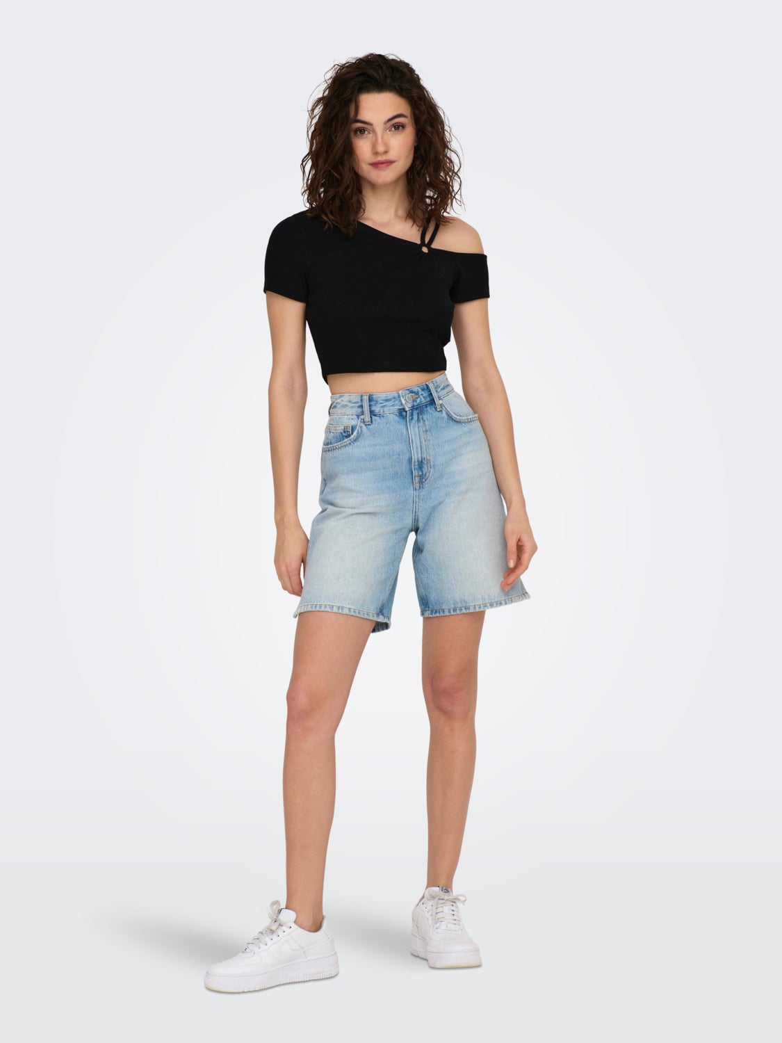 Cut Out Detailed Cropped Top