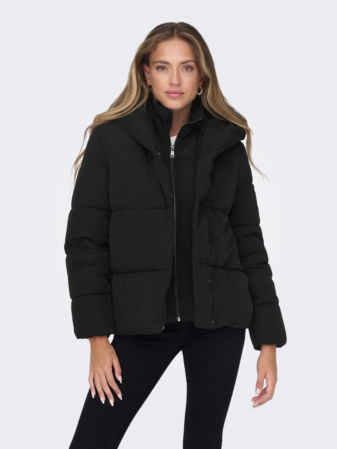 Short puffer jacket