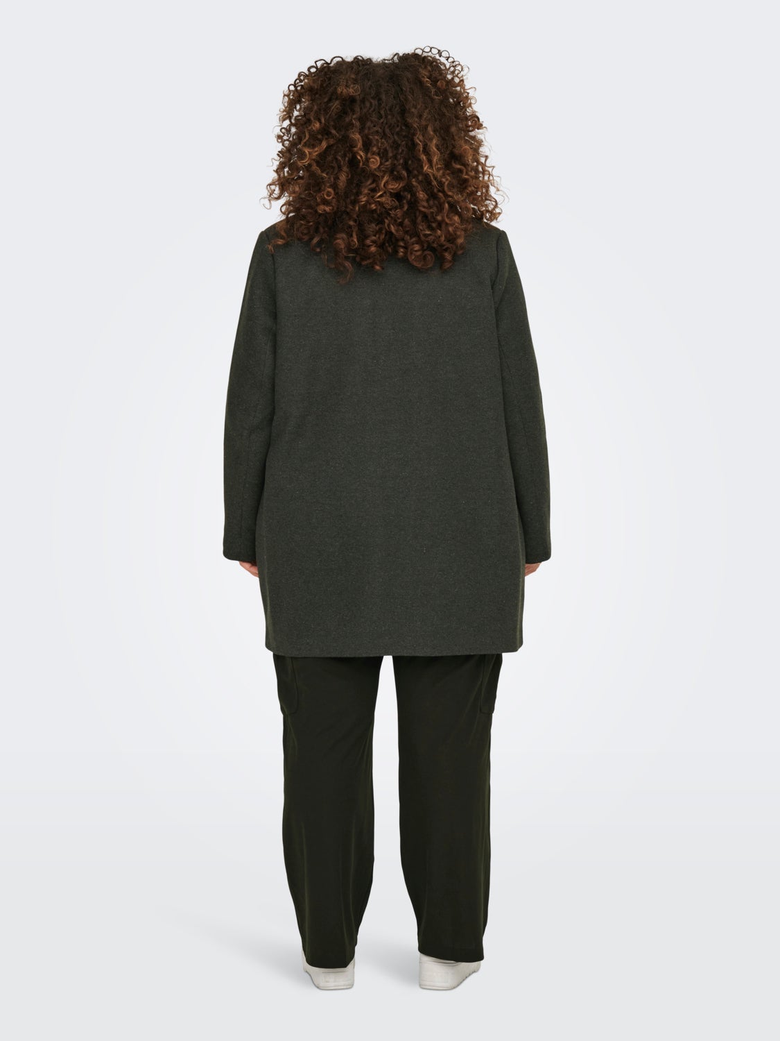 Curvy blazer with spread collar