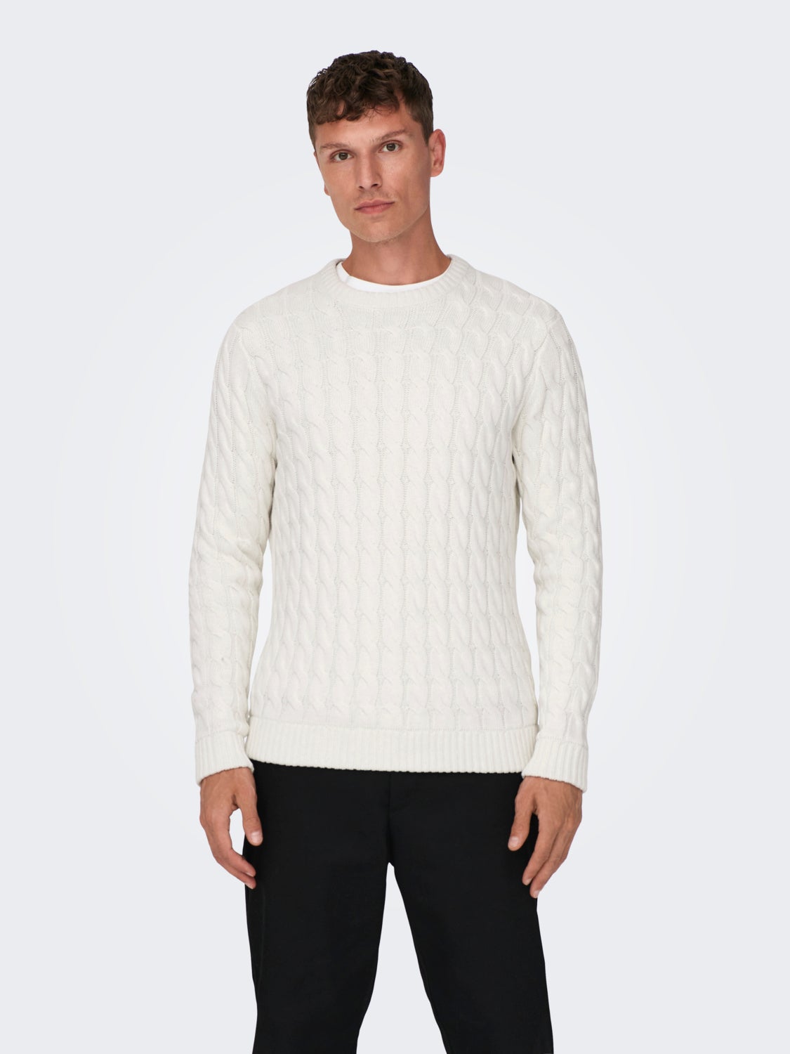 Crew neck knitted pullover