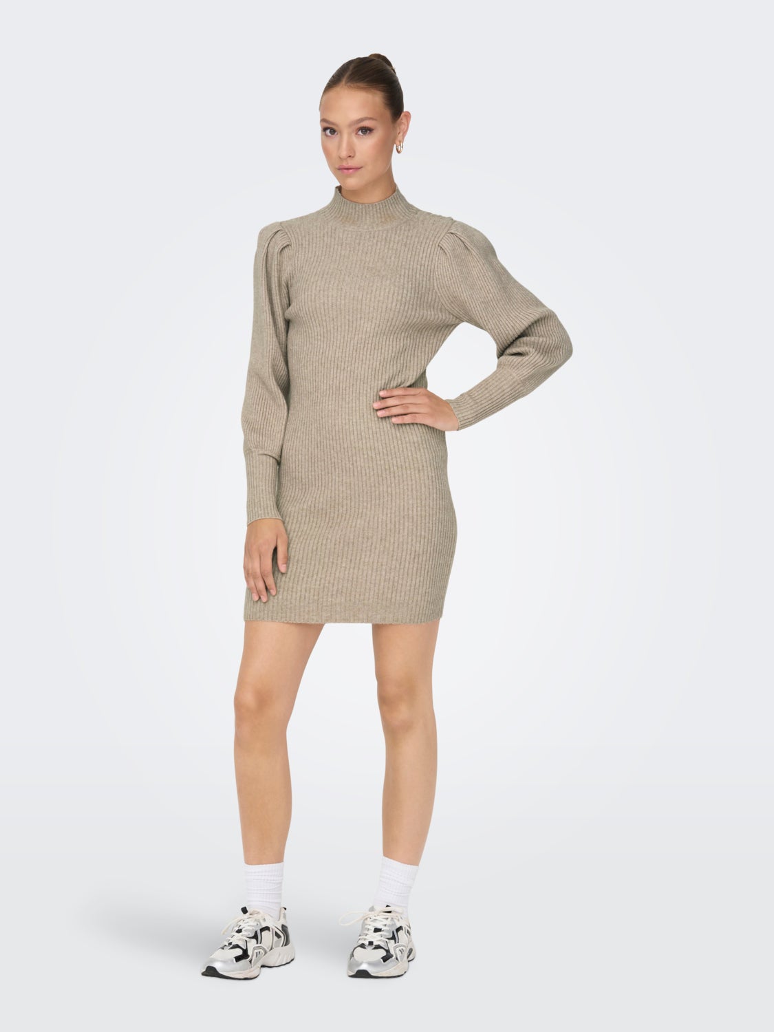 Mini knit dress with long sleeves