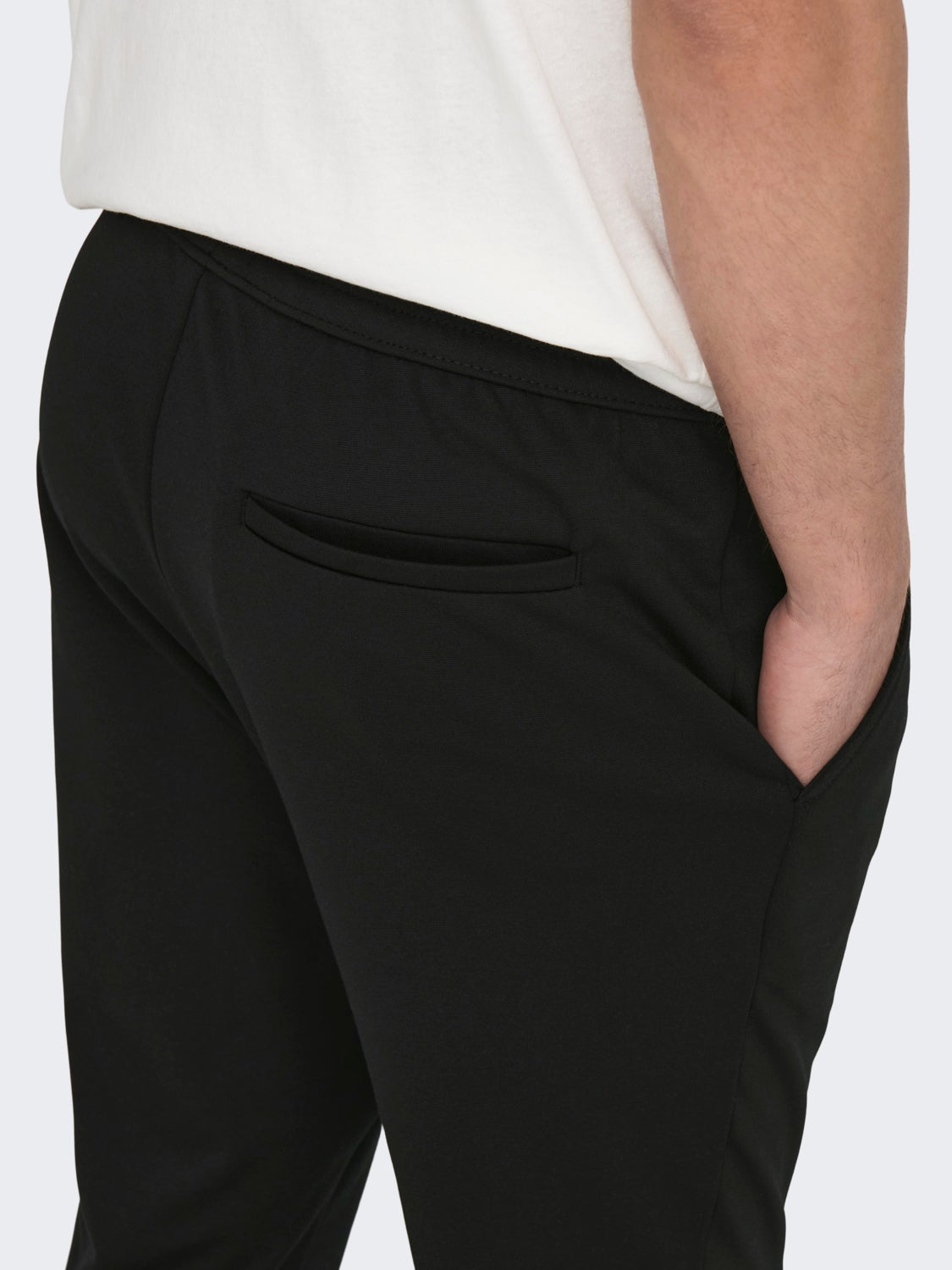 Cropped sweat pants