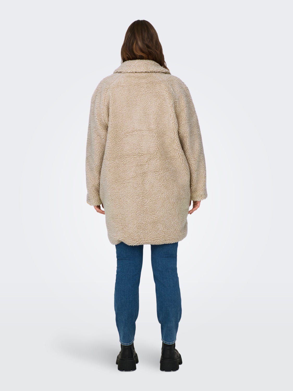 Curvy teddy coat