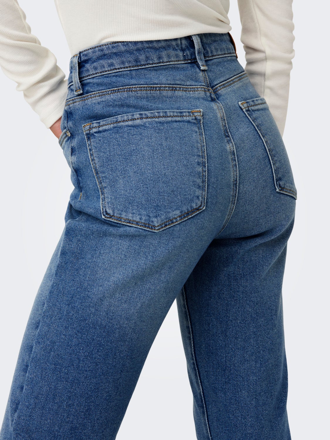 Straight Fit High waist Jeans