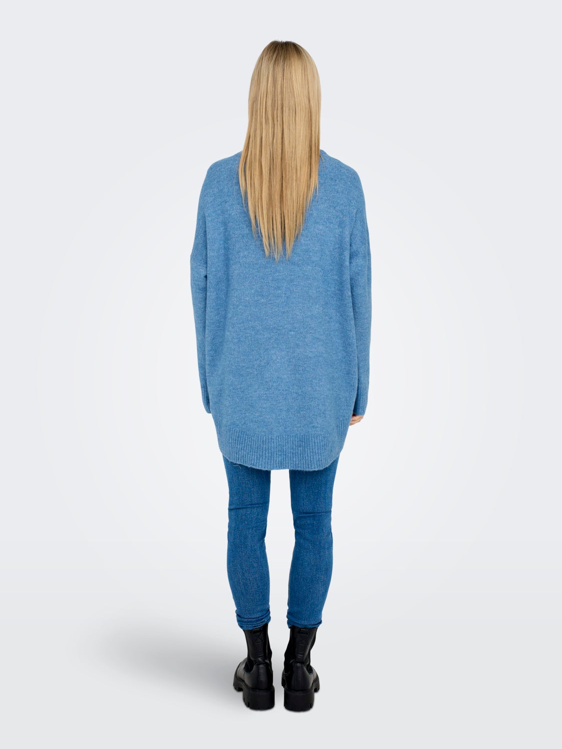 O-neck knitted pullover