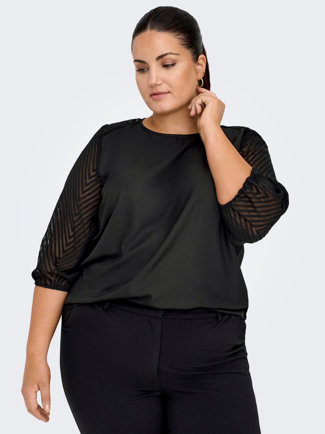 Curvy top with 3/4 sleeves
