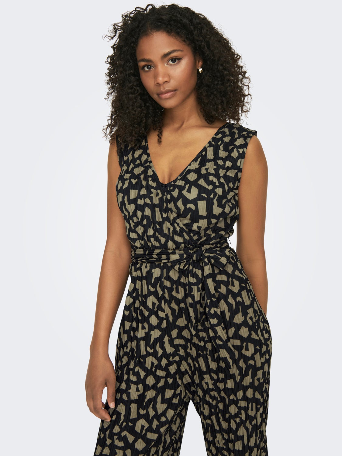 Jumpsuit with tie waist