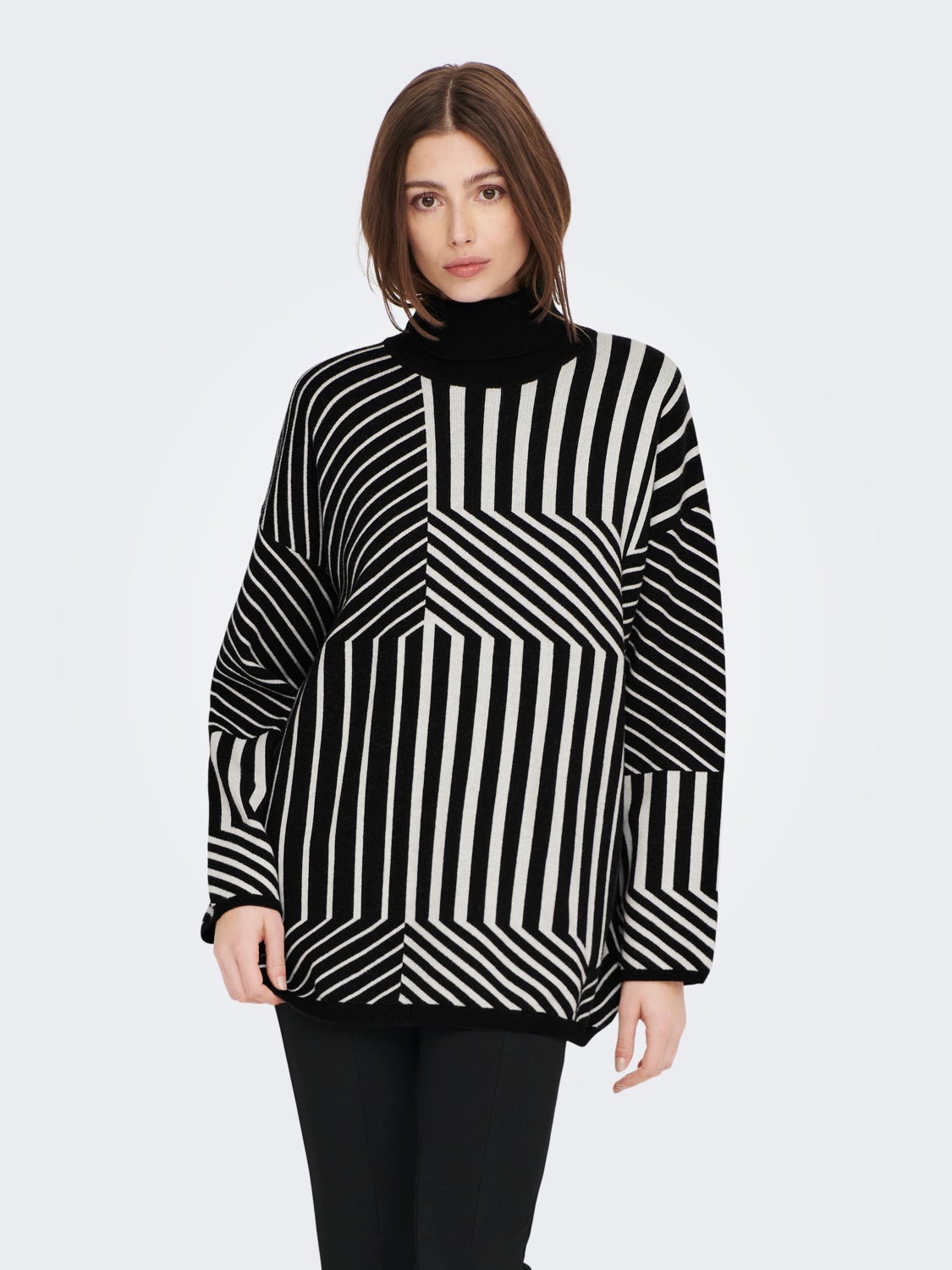 Contrast colored Knitted Pullover