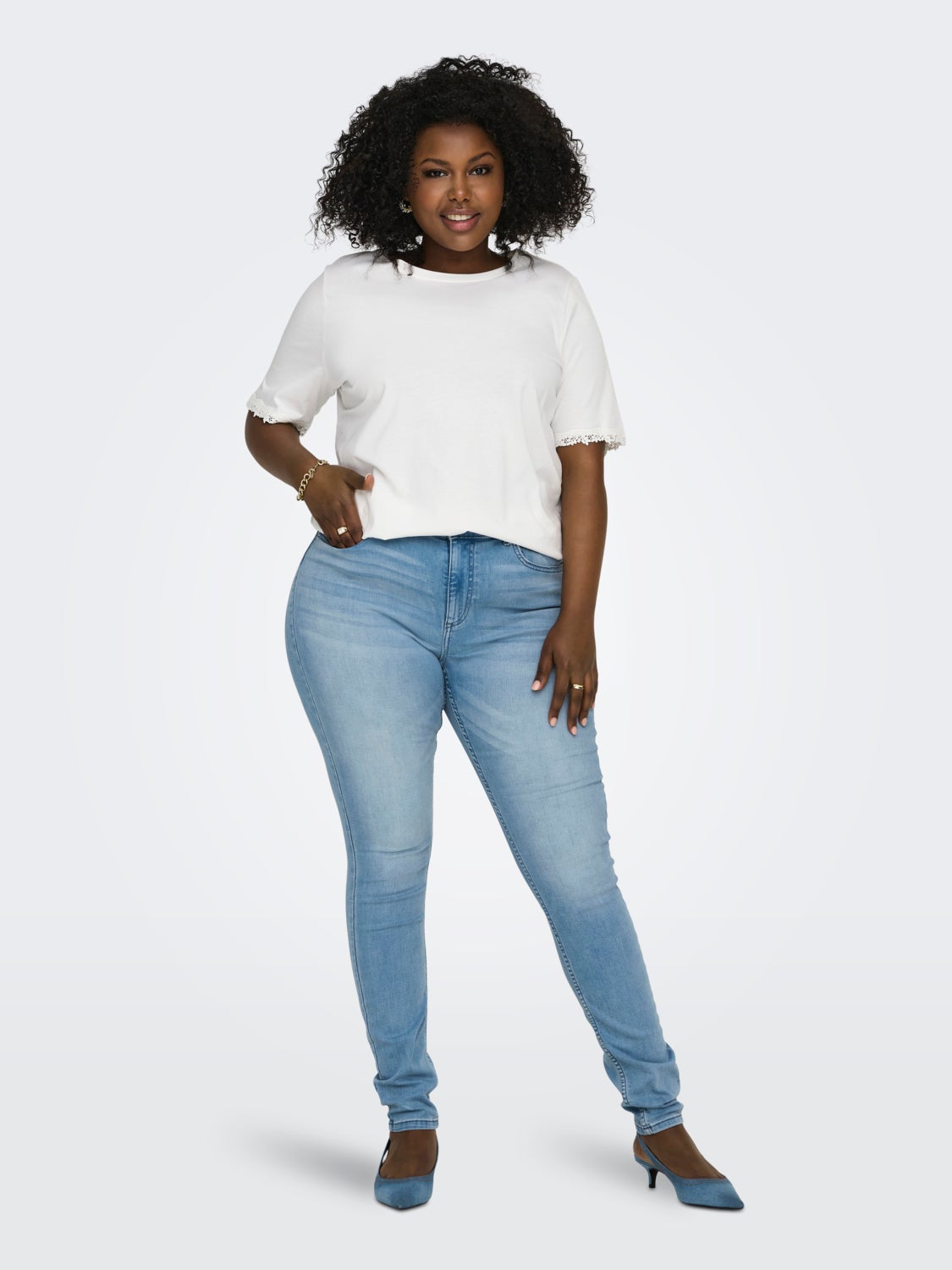 Curvy lace trim t-shirt