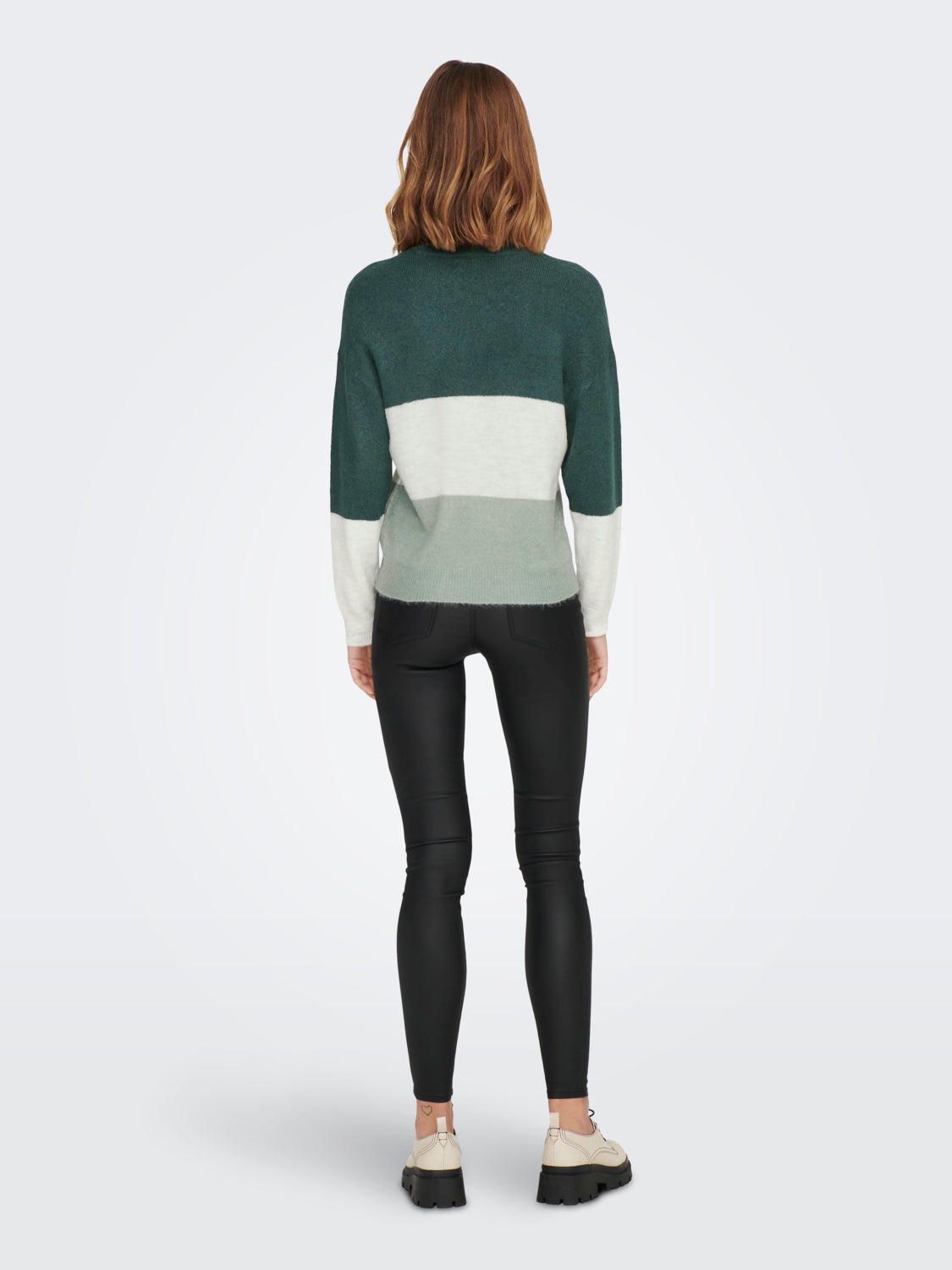 Contrast colored Knitted Pullover
