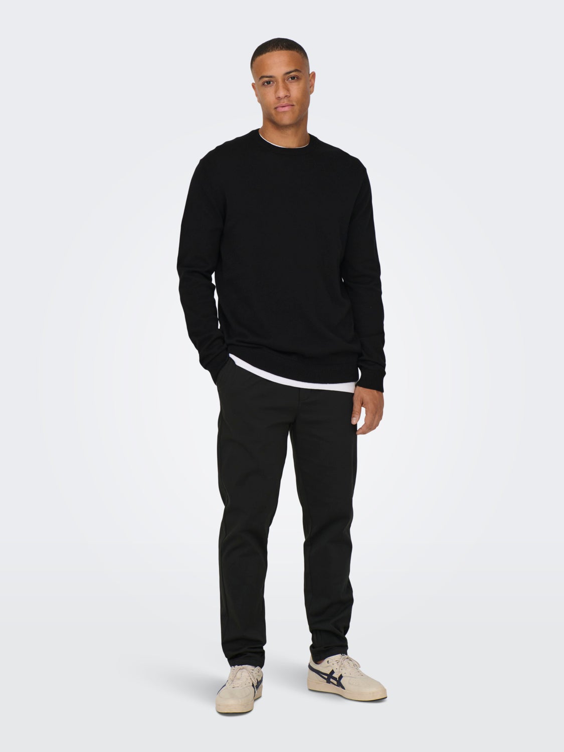 Crew neck knitted pullover
