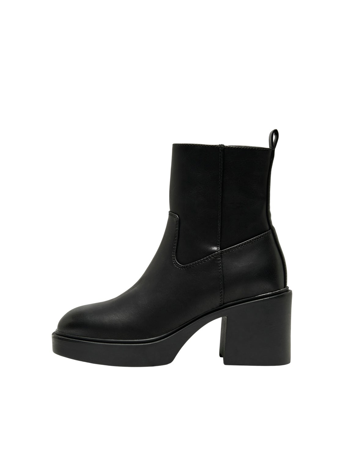 Heeled boots
