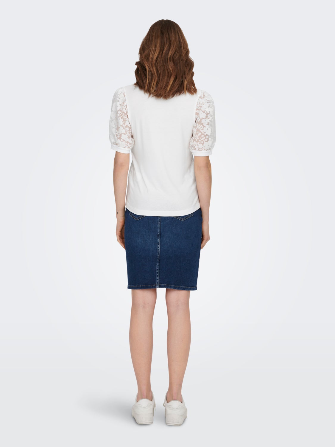 Volumen Top With Lace Sleeves