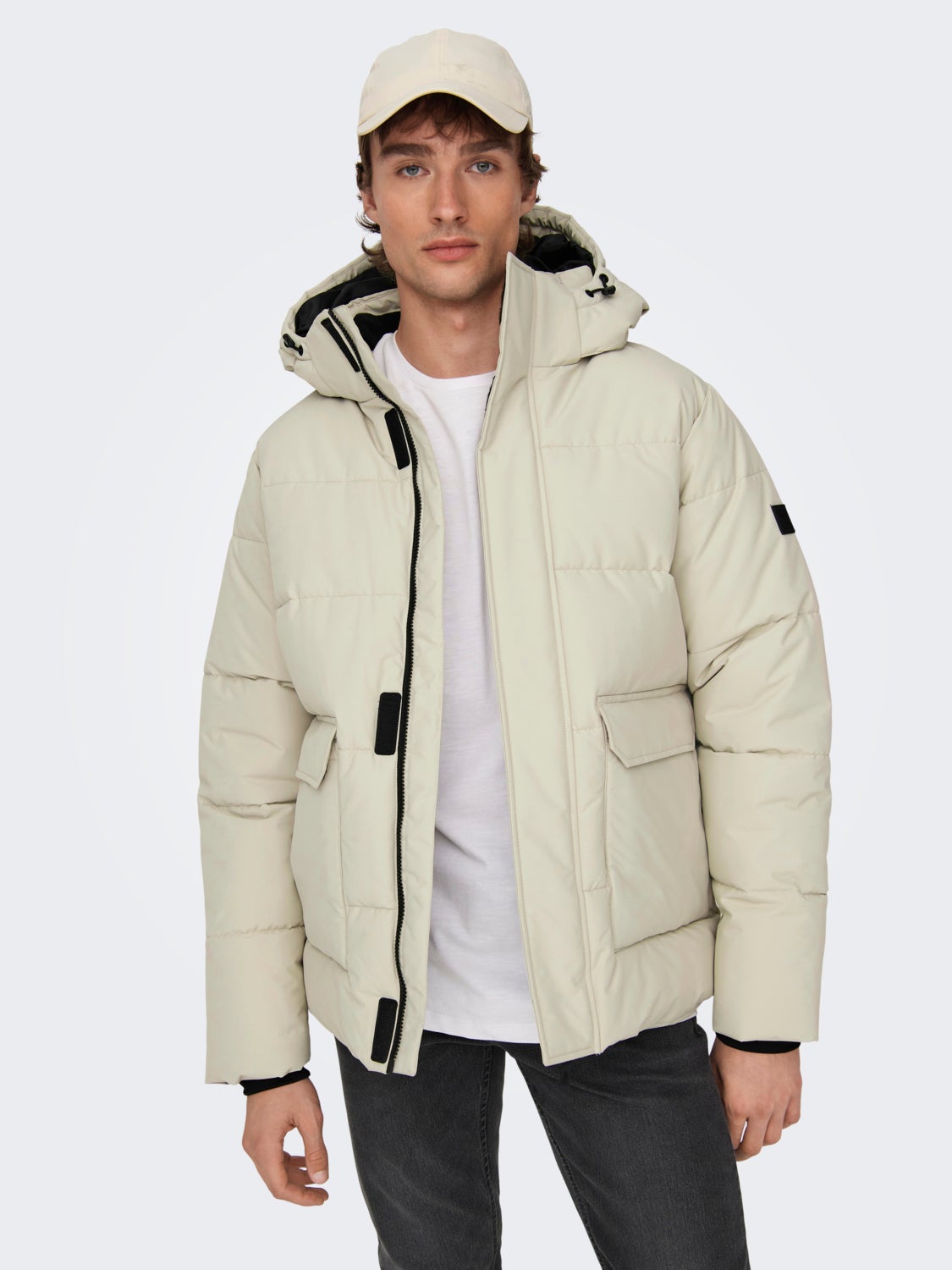 Short puffer jacket