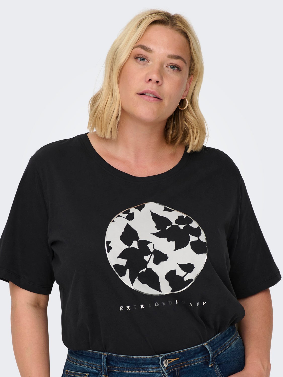 Curvy t-shirt with print