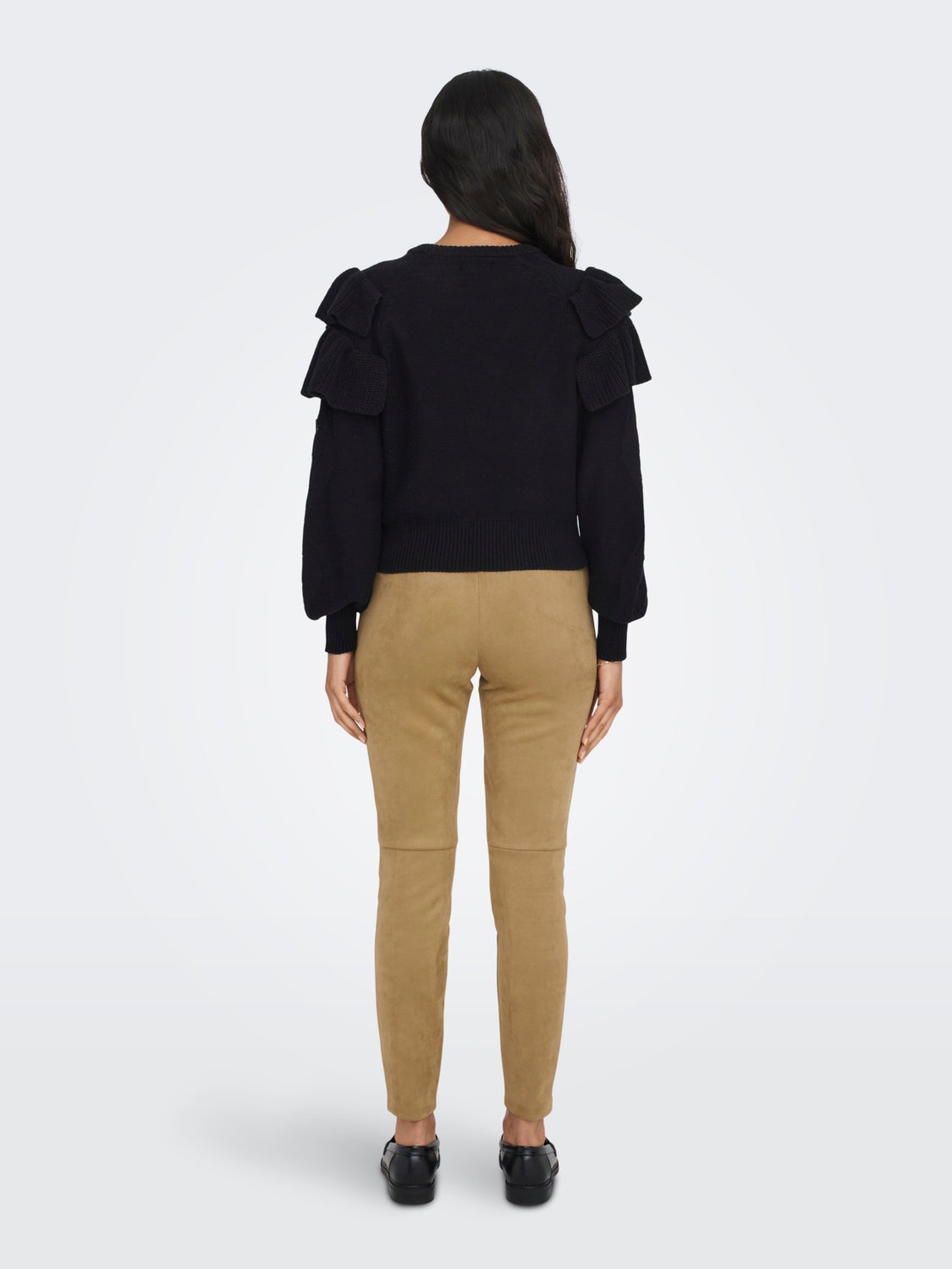 O-neck knitted pullover