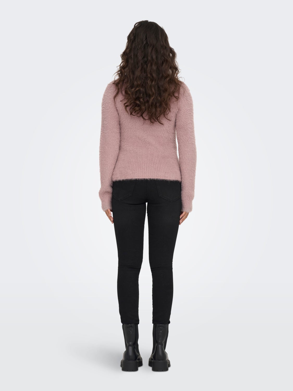 O-neck knitted pullover