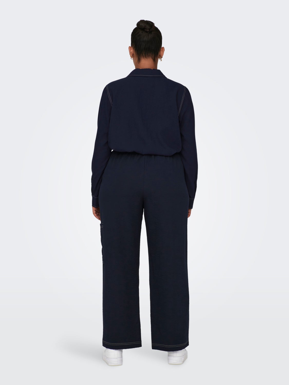 Curvy cargo pocket pants