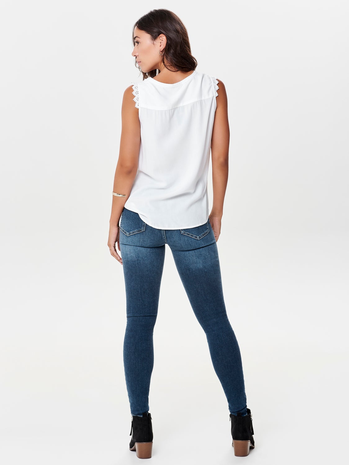 Detailed Sleeveless Top