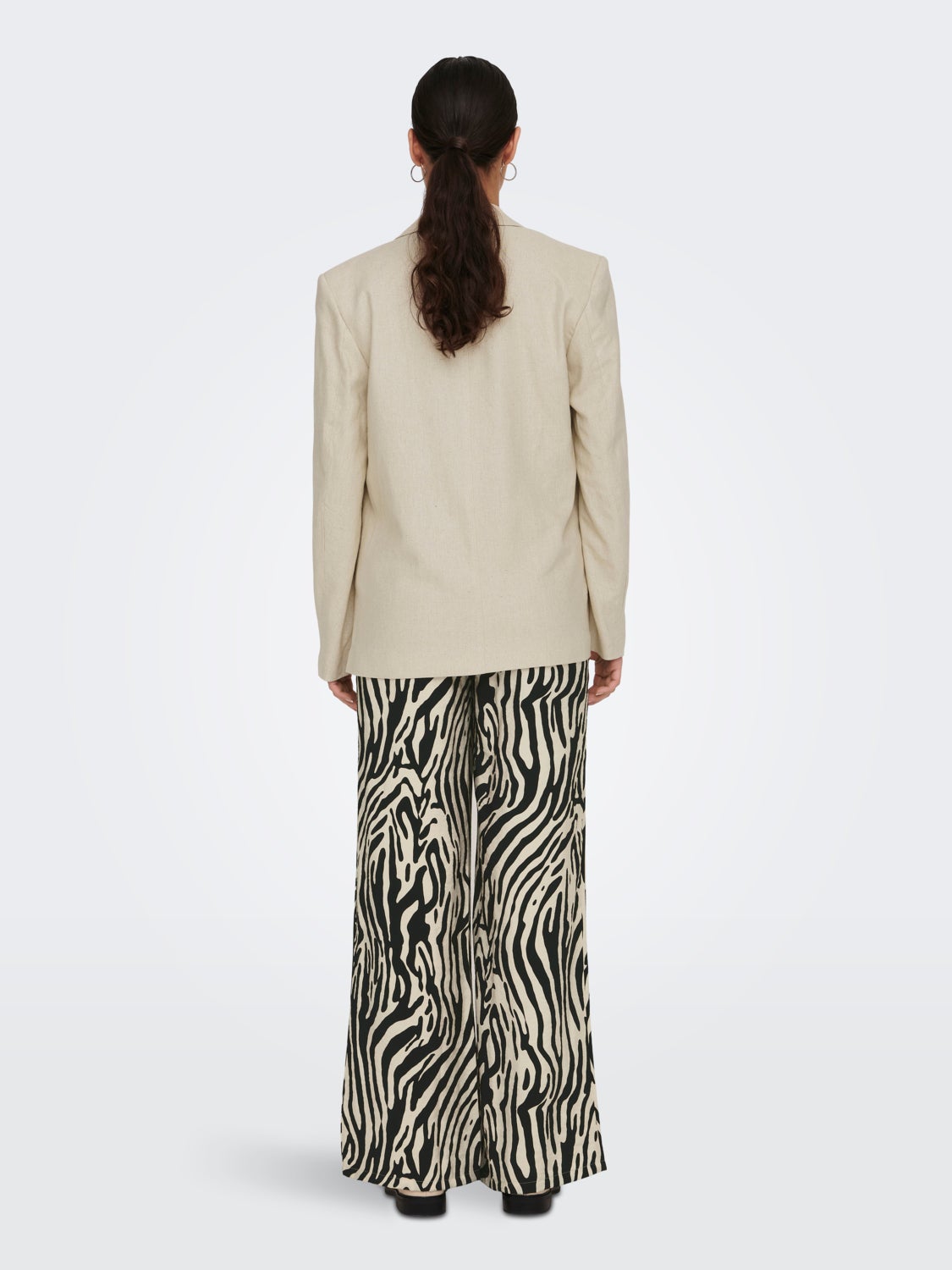 Regular Fit Peak lapel Blazer