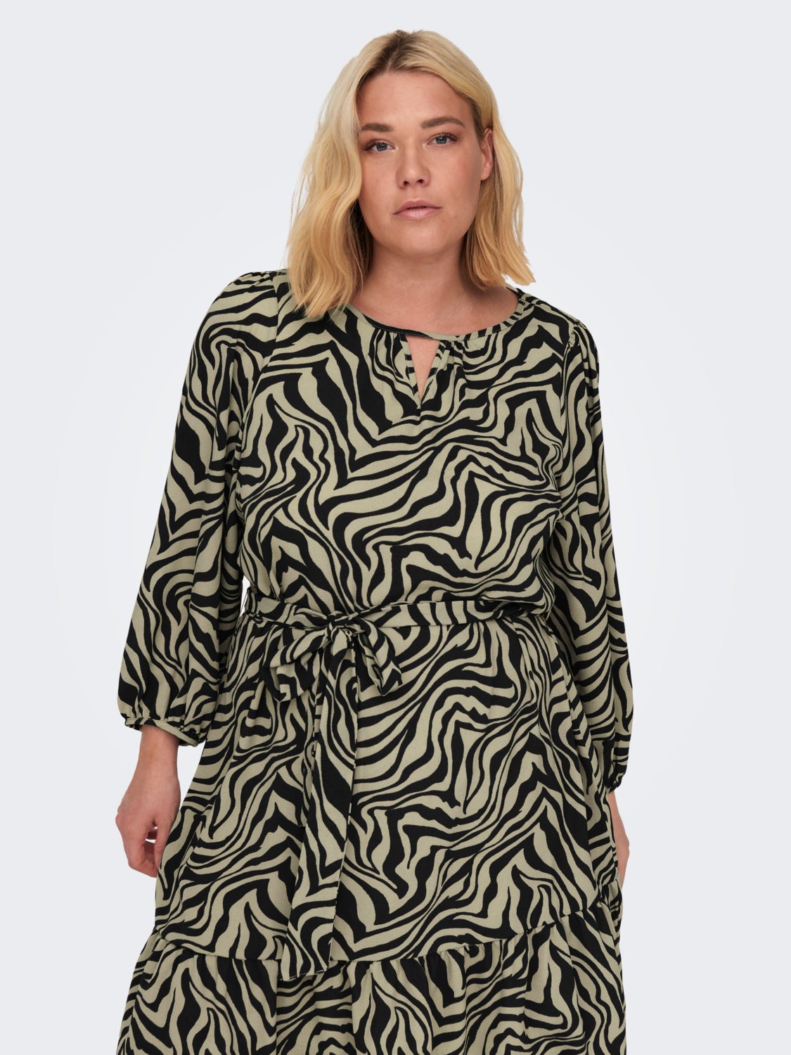 Curvy 7/8 long sleeve dress