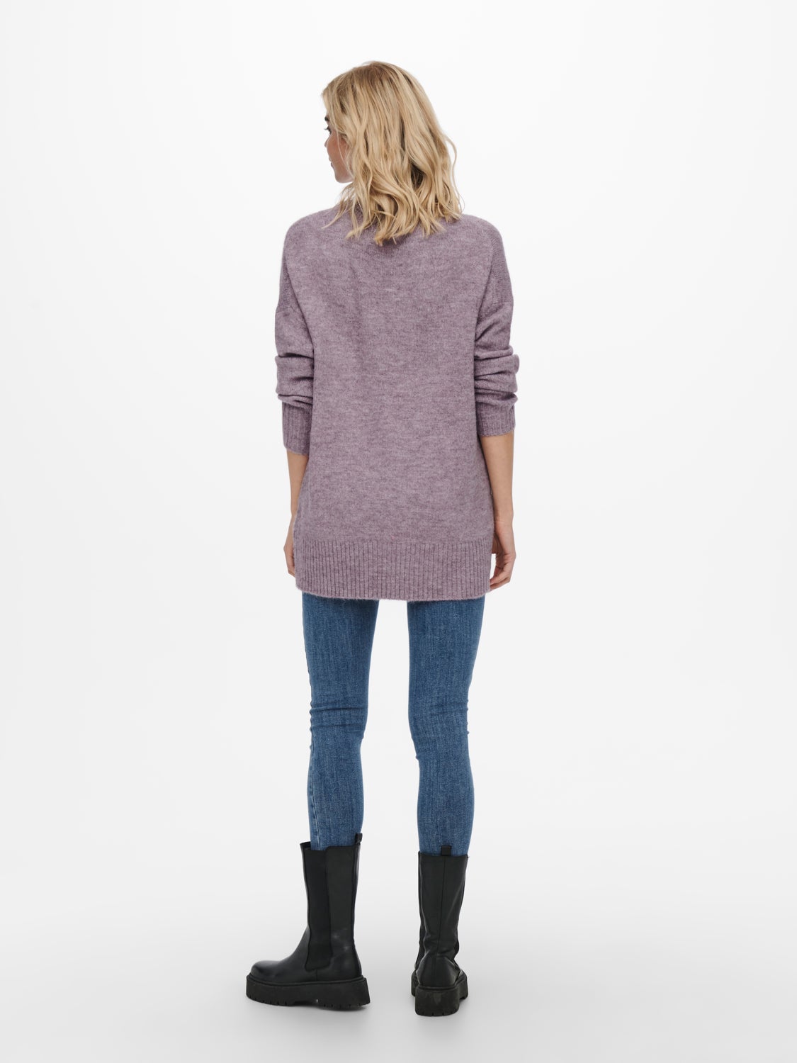 O-neck knitted pullover