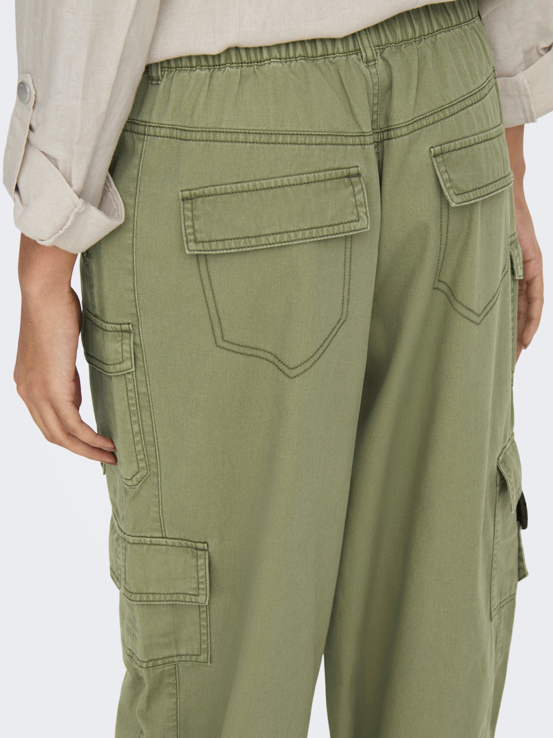 Loose fit cargo pants