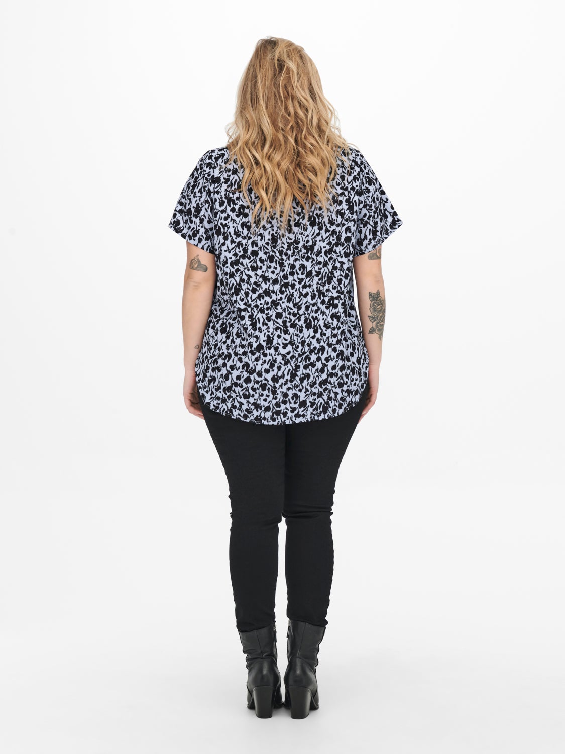 Curvy Short Sleeved Top