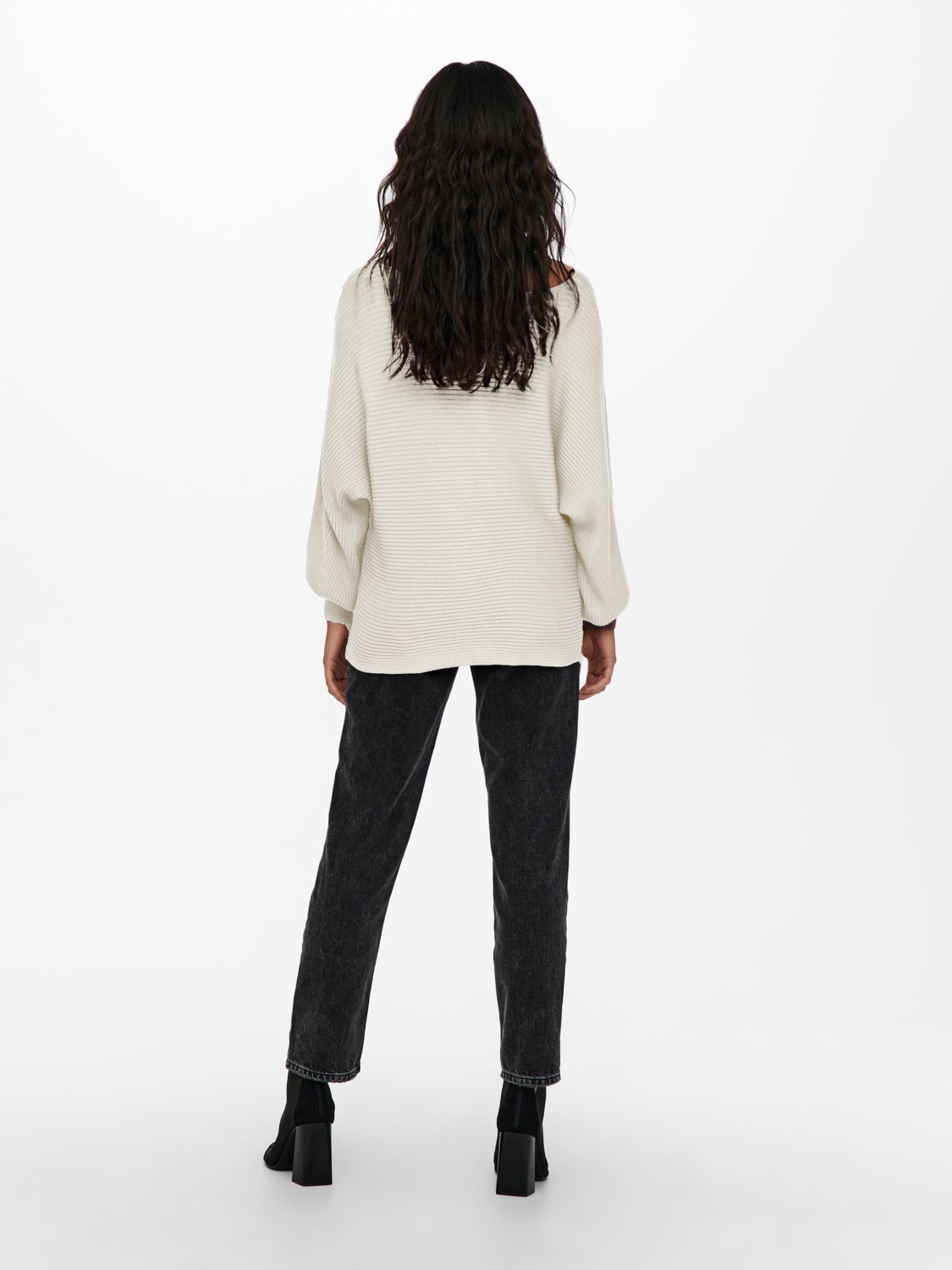 Short Knitted Pullover