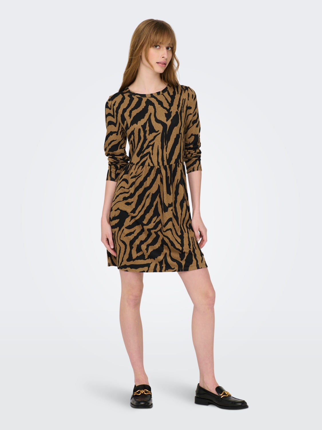 MINI O-NECK SHORT DRESS