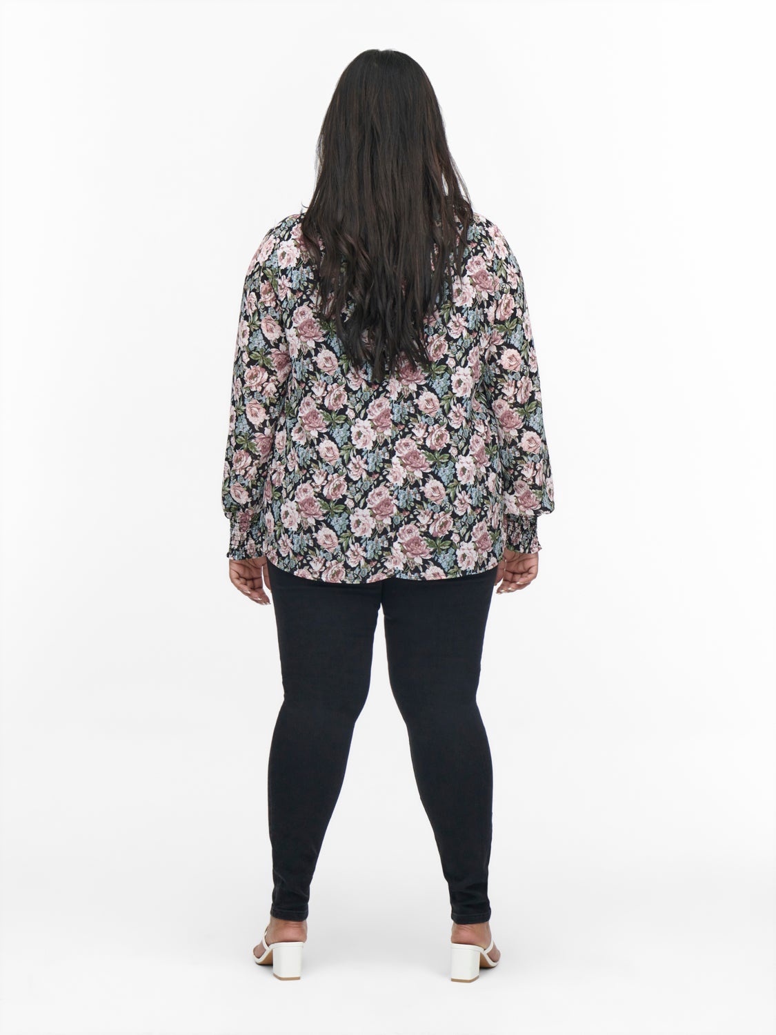 Curvy V-neck Long Sleeved Top