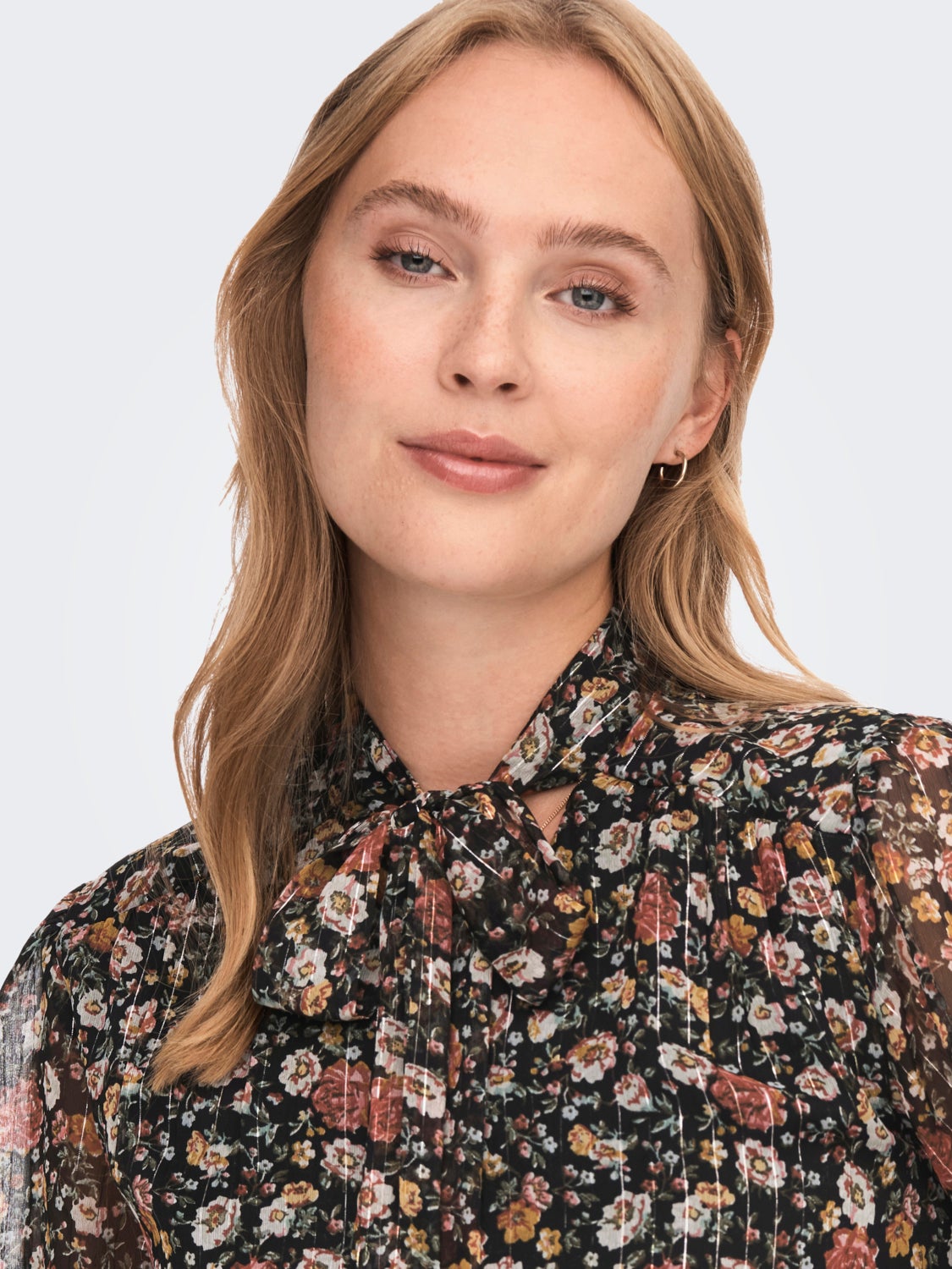 Bow Long Sleeved Top