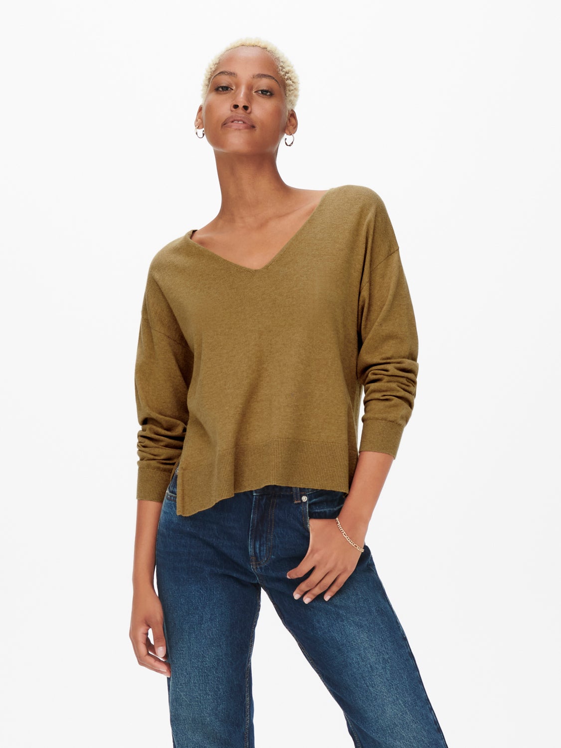 Slit detailed Knitted Pullover