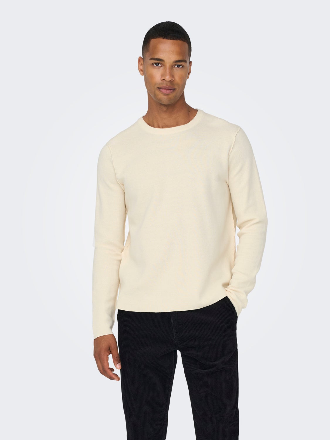 Solid color knitted pullover