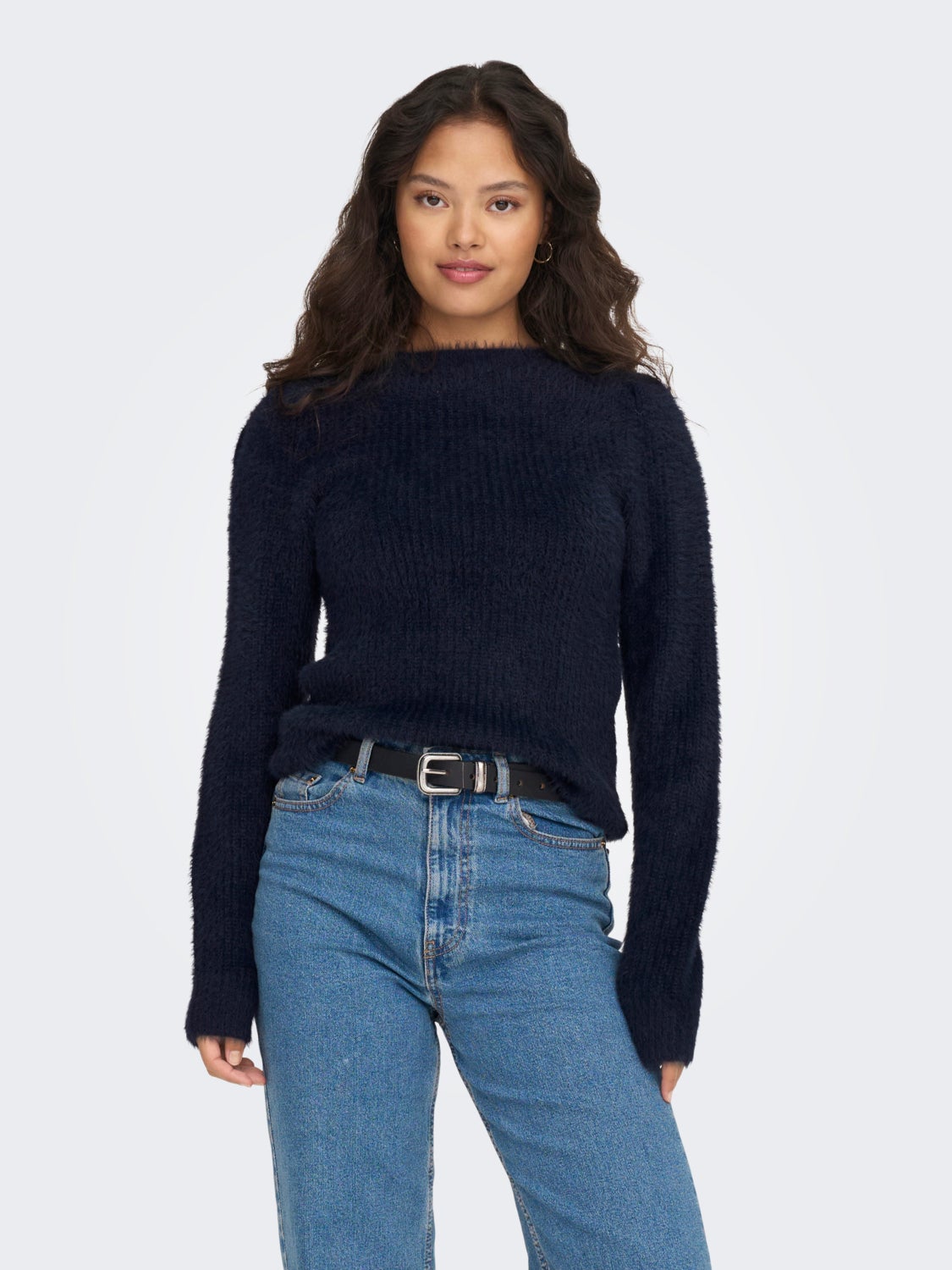 O-neck knitted pullover