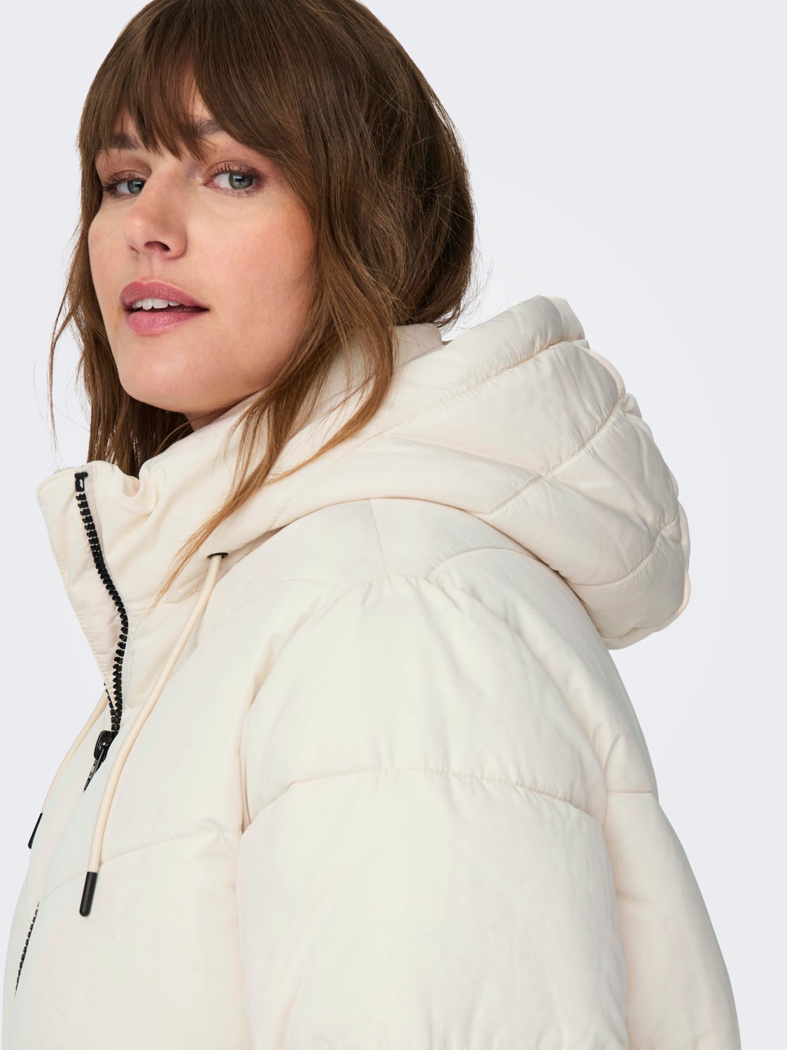 curvy Puffer jacket with hood