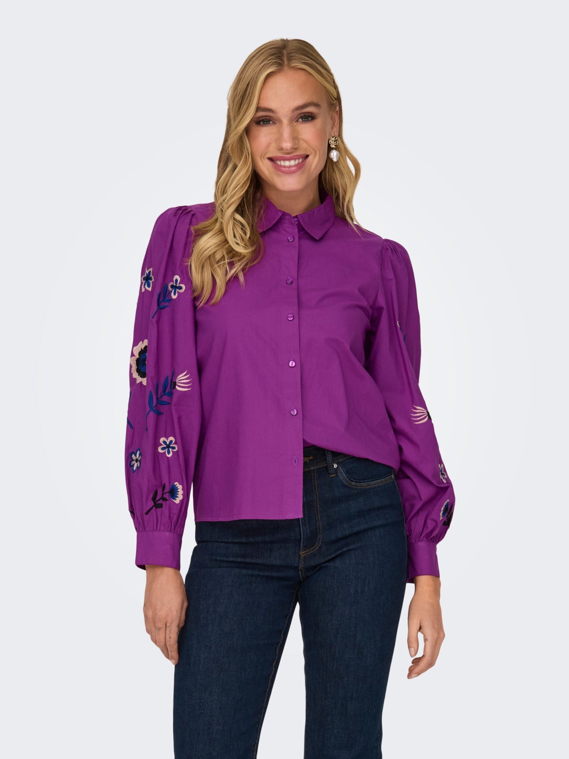 Shirt with ballon sleeves