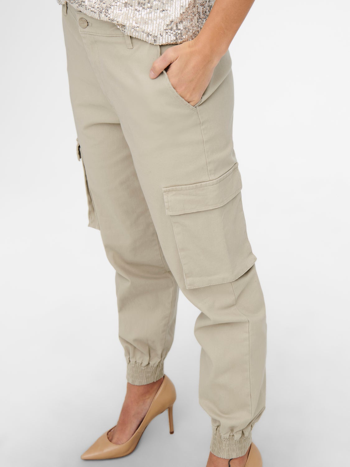 Mid waist Cargo trousers