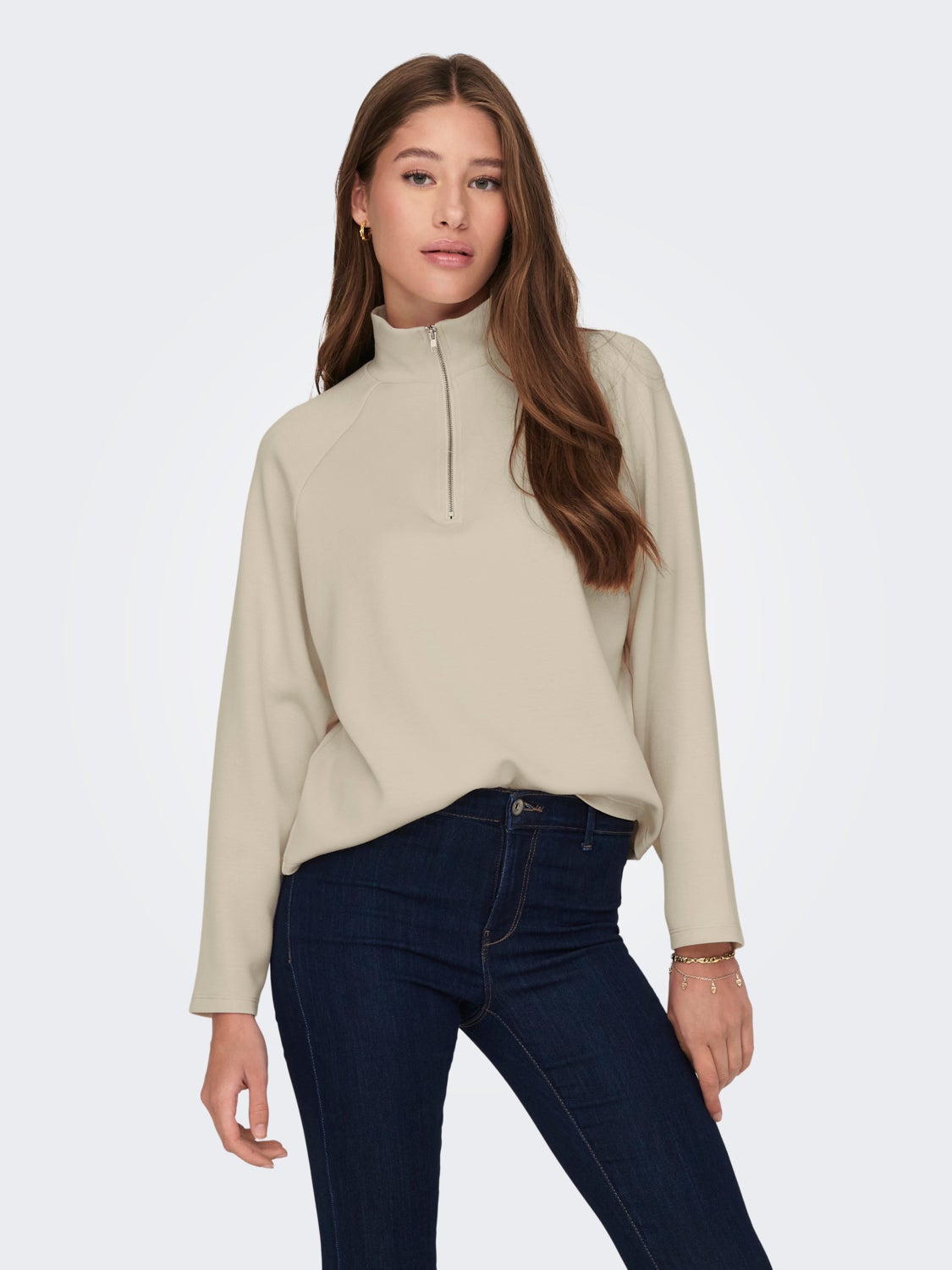 High neck sweatshirt