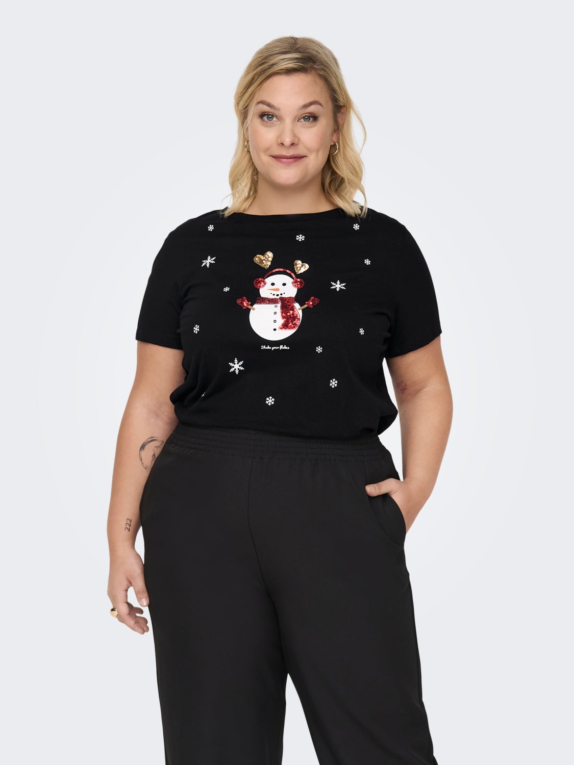 Curvy christmas detailed t-shirt